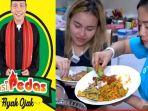 ayu-ting-ting-jual-nasi-buatan-ayah-rozak-harganya-selangit-food-vlogger-syok-saat-nyicip.jpg