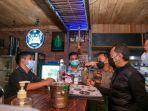 bima-arya-dan-satpol-pp-kota-bogor-inspeksi-izin-minol-dan-penerapan-prokes-di-kafe.jpg