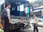 bus-tabrak-beruntun_20170425_140528.jpg