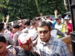 demo-warga-perumahan_20160602_132212.jpg
