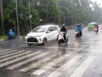 diguyur-hujan_20181024_163822.jpg