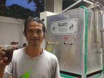 dimas-bagus-wijanarko-44-pembuat-mesin-priolisis-untuk-pengolahan-sampah-plastik-menjadi-bbm.jpg