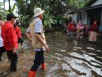 ganjar-tinjau-banjir.jpg
