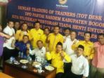 golkar-kunjungi-kantor-nasdem_20170817_204952.jpg