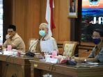 gubernur-ganjar-pranowo-memimpin-rapat-terbatas.jpg