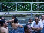 gubernur-ntb-berenang-bareng.jpg