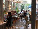 ilustrasi-pengunjung-restoran.jpg