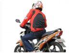 ilustrasi-pria-ini-nerasakan-pantatnya-panas-syok-saat-tahu-motornya-terbakar.jpg