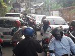 jalur-alternatif-puncak-diserbu-pengendara.jpg