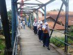 jembatan-ledeng-di-gunung-batu.jpg