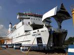 kapal-roro-roll-on-roll-off-kapal-ferry.jpg