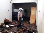 kebakaran-melanda-sebuah-rumah-kosong-di-sebuah.jpg