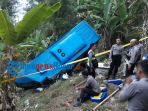 kecelakaan-di-sukabumi_20180908_193657.jpg