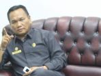ketua-dprd-ditusuk_20171020_093340.jpg