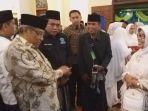 ketua-pb-nu-said-agil-siraj-berbincang-dengan-ibunda-presiden-jokowi.jpg
