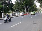 kondisi-lalu-lintas-di-jalan-ir-h-djuanda-terpantau-cukup-ramai.jpg