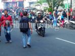 lalu-lintas-ditutup_20171225_170159.jpg