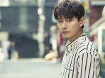 lee-yi-kyung-selamatkan-orang-yang-coba-bunuh-diri.jpg