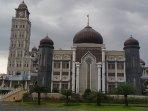masjid-agung-harakatul-jannah-berlokasi-di-kawasan-puncak-bogor.jpg