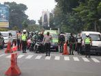 mengheningkan-cipta-di-simpang-terminal-baranangsiang.jpg