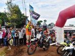 para-pecinta-motor-trail-atau-cross.jpg