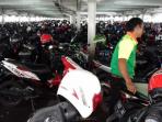 parkir-stasiun_20160204_104644.jpg