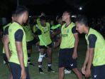 pemain-persikabo-1973-melakukan-latihan.jpg