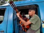 pengamen-jalanan-di-kota-bogors.jpg