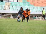 pertandingan-uji-coba-tim-sepak-bola-putri-kabupaten-bogor.jpg