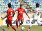 playmaker-persija-jakarta-bruno-matos-bersiap-mengontrol-bola.jpg
