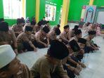 proses-belajar-mengajar-di-dalam-pondok-pesantren.jpg