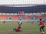 psm-makassar-saat-menggelar-latihan-di-stadion-pakansari.jpg