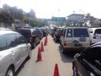 puncak-kabupaten-bogor-macet_20151014_095405.jpg