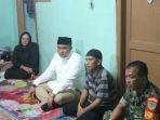 saat-bertakziah-ke-rumah-duka.jpg