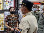 satpol-pp-kota-bogor-saat-lakukan-penyisiran-di-pusat-perbelanjaan-kota-bogor-jumat-422022.jpg