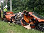 satu-unit-mobil-sport-mewah-kecelakaan.jpg