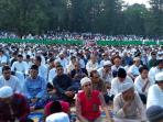 shalat-id-di-kebun-raya-bogor-2_20160706_101759.jpg