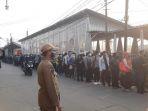 suasana-antrean-penumpang-di-stasiun-bojonggede-rabu-772o21.jpg