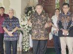 susilo-bambang-yudhoyono-sempat-mengucapkan-terima-kasih-ke-para-wartawan.jpg