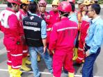 tim-evakuasi-gurandil-bogor-1_20151028_100301.jpg