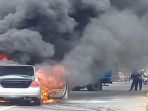 toyota-camry-terbakar_20180417_150609.jpg