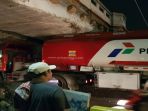 truk-bbm-milik-pertamina_20180328_214908.jpg