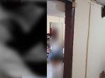 viral-video-seorang-siswi-mendapat-perlakukan-tak-senonoh.jpg
