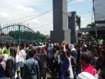 warga-demo_20160113_125256.jpg