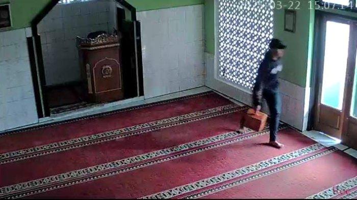Pura-pura Salat, Seorang Pria Curi Kotak Amal Berisi Rp 10 Ribu di Masjid Al-Ukuwah Sumedang