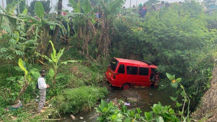 Sopir Diduga Mabuk, Angkot di Cianjur Masuk Jurang Lalu Terecebur ke Sungai, Ini Kondisi Para Korban