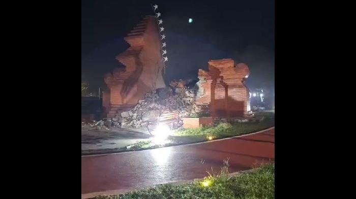 BMKG Sebut Sensor Lokal Catat Gempa Bumi di Cirebon dan Unggah Video Gapura Taman Pataraksa Ambruk