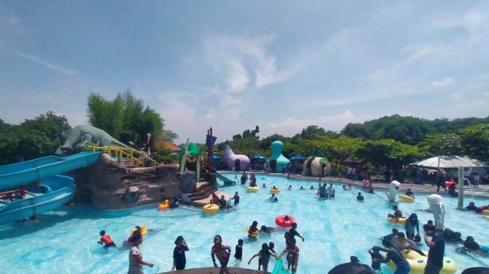 JEMBAR WATERPARK - Jembar Waterpark beralamatS
