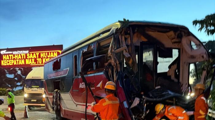 KECELAKAAN MAUT TOL CIPALI- Kondisi Terkini Kecelakaan Maut di Tol Cipali KM 72.500