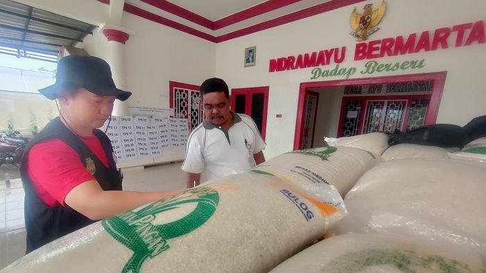 Ada Temuan Bansos Beras Tidak Layak Konsumsi di Indramayu, Bulog Jelaskan Penyebabnya
